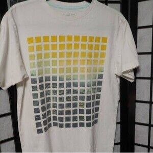 Old Navy Graphic T-Shirt